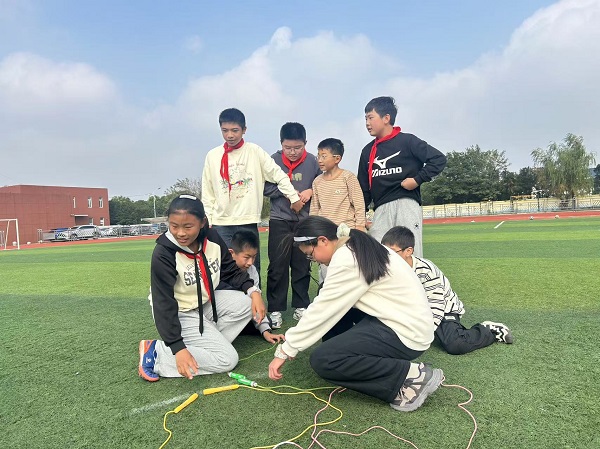 c699617674f34960a83cc6828ec60994.jpg c699617674f34960a83cc6828ec60994.jpg